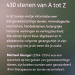 Boek geneeskrachtige stenen van Michael Gienger