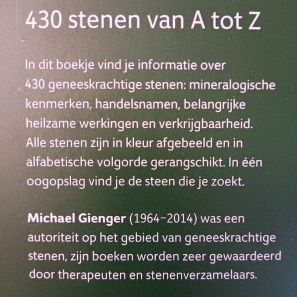 Boek geneeskrachtige stenen van Michael Gienger