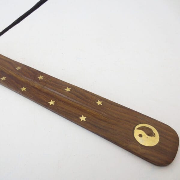wierookhouder hout yin yang met sterren