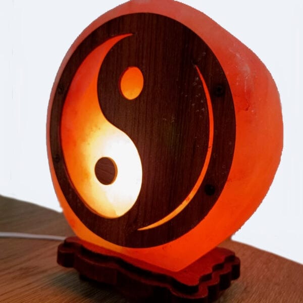 zoutsteenlamp-yinyang, tafellamp