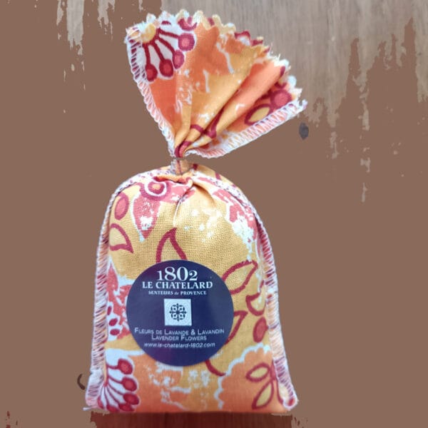 geel Lavendelzakje, lief klein cadeautje, ruikt heerlijk