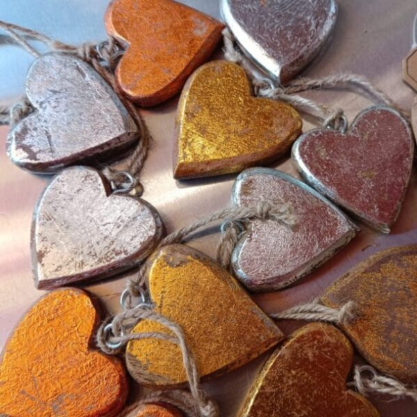 houten hart, zilver brons en goud, liefde van de magische wilg